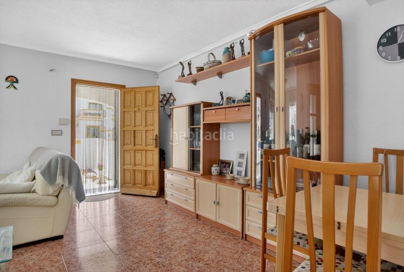Foto db1029e7-697e-473b-af9b-3c8c7adb0ba5. Casa adossada a calle c. pilar lorengar 49 a Zona Carrefour - Urbanizaciones Torrevieja