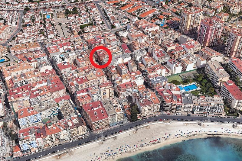 Foto cd026e46-7407-453c-a8a3-fca365ed3386. Àtic a calle c. suecia 14 a Zona Playa de los Locos Torrevieja