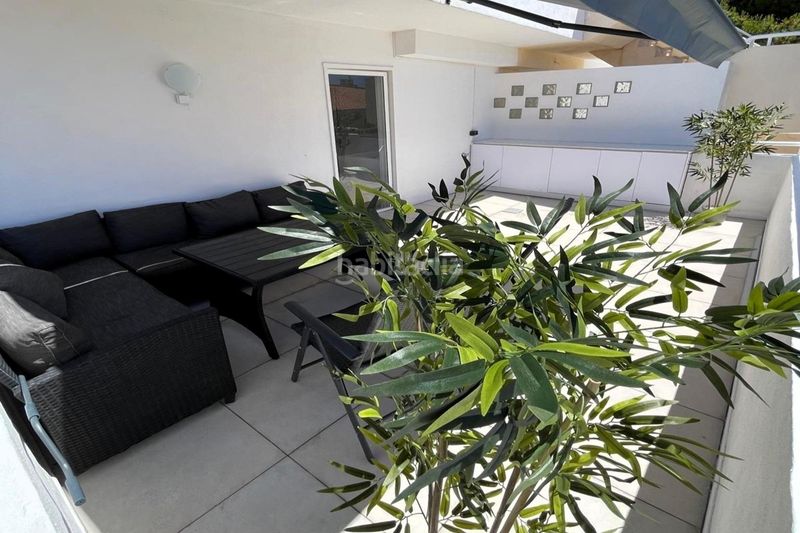 Foto f1b4a230-7906-4a3b-8fa7-44788fe731d8. Dúplex a calle eneas 1 a Miramar - Torre del Moro Torrevieja
