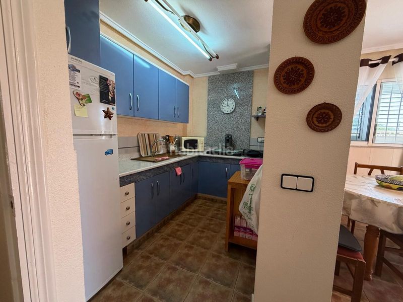 Foto 00d18039-df72-4277-b707-e80a9fde9112. Casa adossada amb aparcament piscina a Zona los Frutales Torrevieja