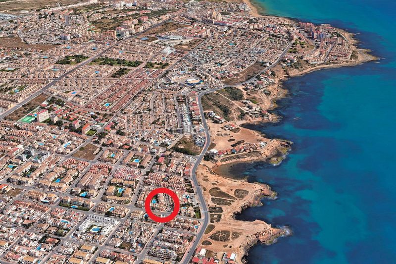 Foto 59e4a182-c329-4457-8078-775b08ea0aa6. Casa adossada amb aparcament piscina a Zona los Frutales Torrevieja