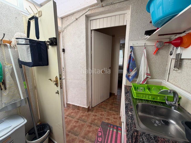Foto e9429a09-3ff7-4b1a-9d52-dd98853a3638. Casa adossada amb aparcament piscina a Zona los Frutales Torrevieja