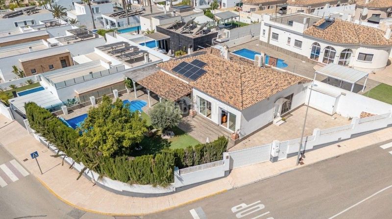Foto e39373a1-2e92-413b-bf23-c368c7f32b8c. Xalet a calle a San Fulgencio