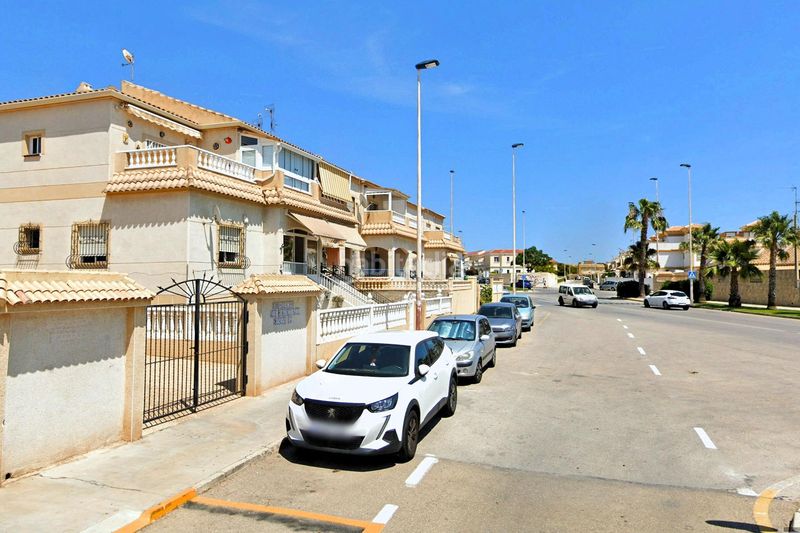 Foto 15cb59ae-af07-472a-956d-7f7ba2b5eb87. Àtic a calle c. maese pedro 81 a Aguas Nuevas Torrevieja