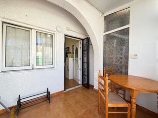 Casa a schiera in Calle c. marcelina 111. Casa adosada de una sola planta en excelente estado aprox. 43 m2