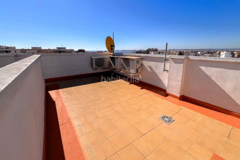 Foto 90f58b19-8c97-40f2-9630-359c0421cea0. Àtic a calle c. campoamor 50 a Puerto Deportivo Torrevieja