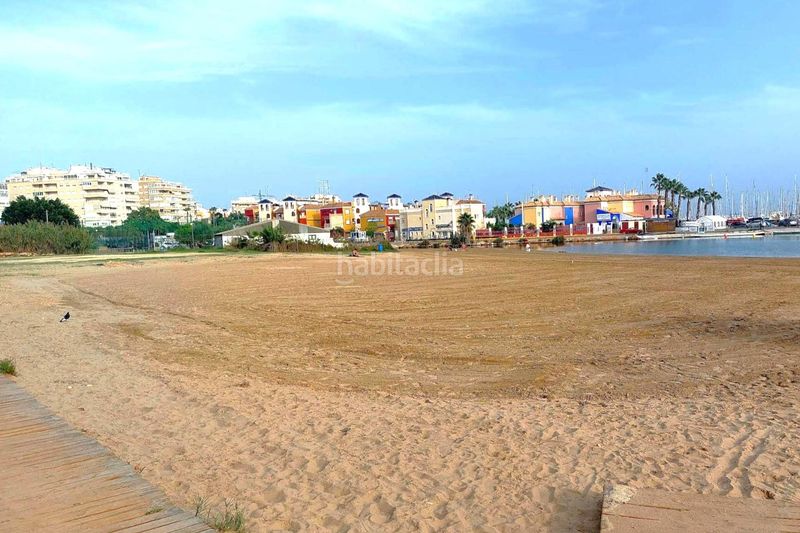 Foto c084a8f3-708e-4c2d-9a3f-a2d45bf541e8. Àtic a calle c. campoamor 50 a Puerto Deportivo Torrevieja