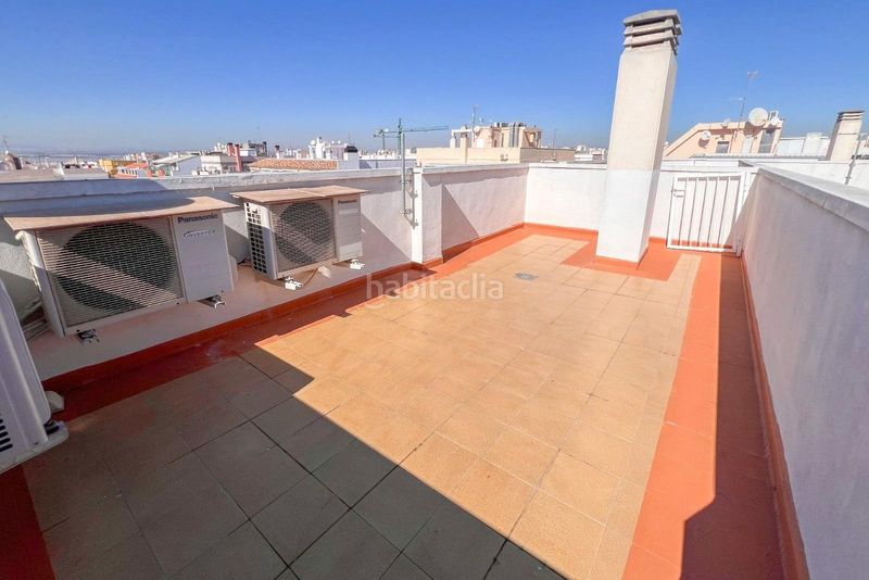 Foto cb010bf7-6b41-4750-8a33-c784b5dc95ab. Àtic a calle c. campoamor 50 a Puerto Deportivo Torrevieja