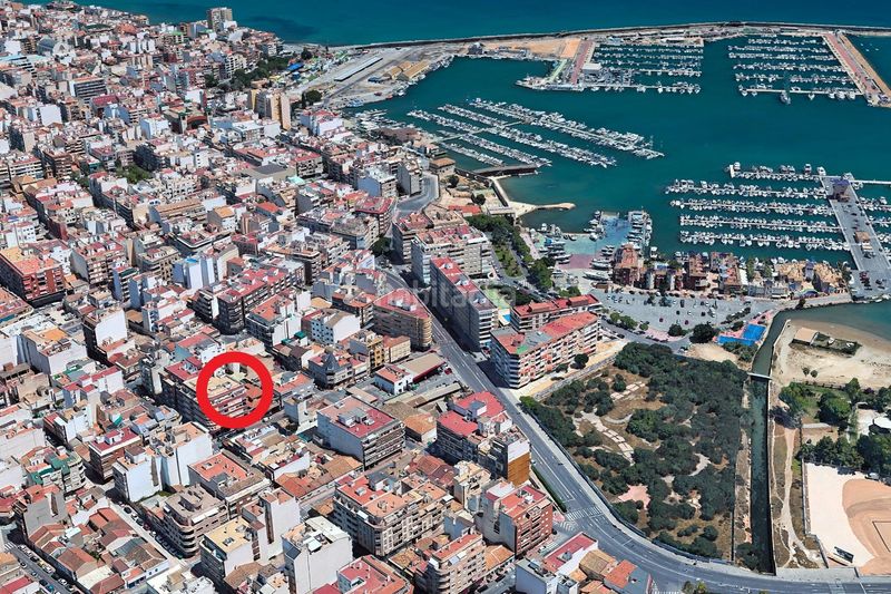 Foto ed77b20f-948a-4f0b-96f0-d930fa7ef546. Àtic a calle c. campoamor 50 a Puerto Deportivo Torrevieja