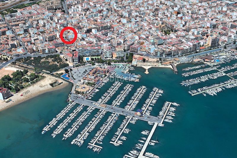 Foto f62b89ff-d844-41f6-bd64-a766b20fae8a. Àtic a calle c. campoamor 50 a Puerto Deportivo Torrevieja