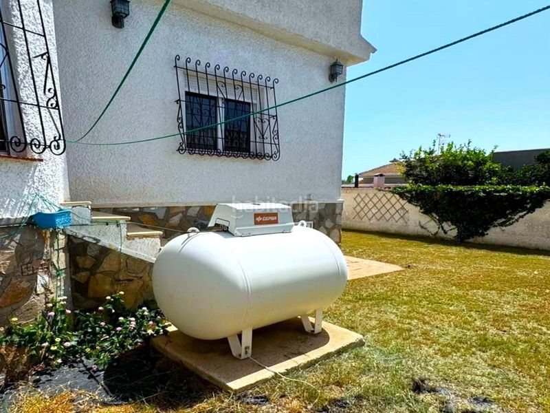 Foto 4d7b0a28-3099-4e1e-8197-d7d6a4bcf920. Casa aparellada a calle c. schumann 19 a Zona Carrefour - Urbanizaciones Torrevieja