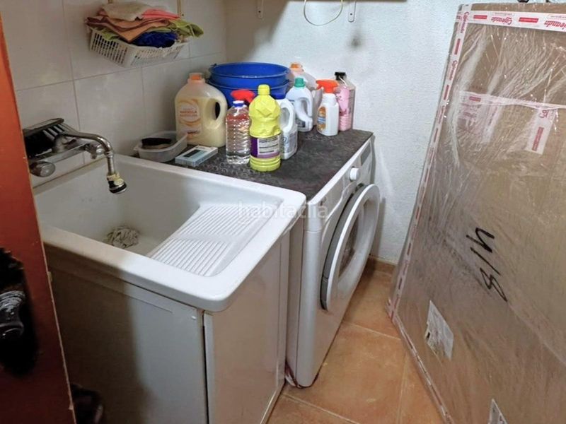 Foto 680b4002-a48a-4b7e-9b2c-c6dd8a3ff423. Casa aparellada a calle c. schumann 19 a Zona Carrefour - Urbanizaciones Torrevieja