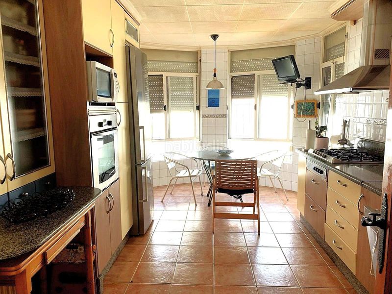 Foto 986020ee-e6b9-4424-9c0c-3617a0db6608. Casa aparellada a calle c. schumann 19 a Zona Carrefour - Urbanizaciones Torrevieja