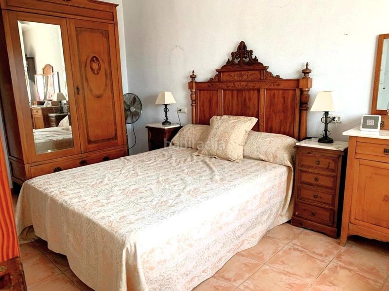 Foto a3a98b49-4c77-4d65-9eaa-12eb641f3669. Casa aparellada a calle c. schumann 19 a Zona Carrefour - Urbanizaciones Torrevieja