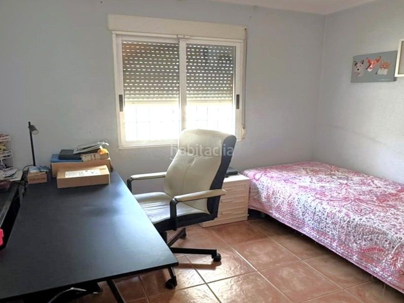 Foto c94348f5-94c6-4ffd-b3ce-ae3ba0673dc1. Casa aparellada a calle c. schumann 19 a Zona Carrefour - Urbanizaciones Torrevieja