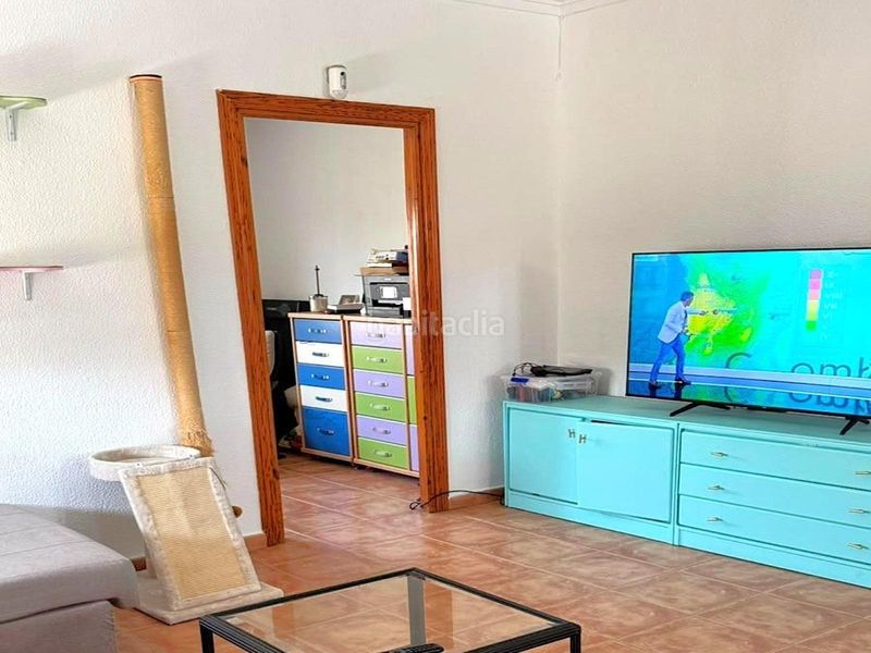 Foto e34de381-825c-49a0-a869-4a5bd7d0e0cd. Casa aparellada a calle c. schumann 19 a Zona Carrefour - Urbanizaciones Torrevieja