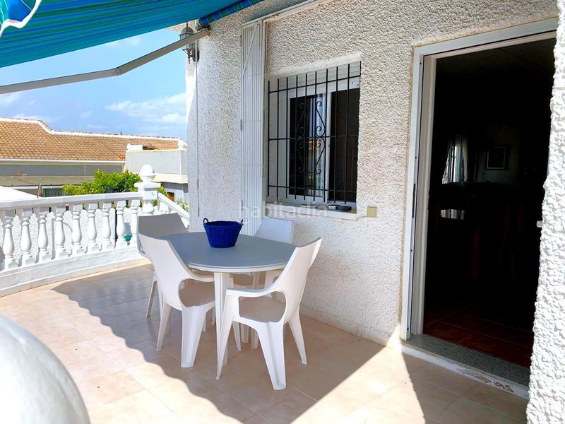 Foto f92ae6e1-d300-4d59-b190-205e24c0fdf3. Casa aparellada a calle c. schumann 19 a Zona Carrefour - Urbanizaciones Torrevieja