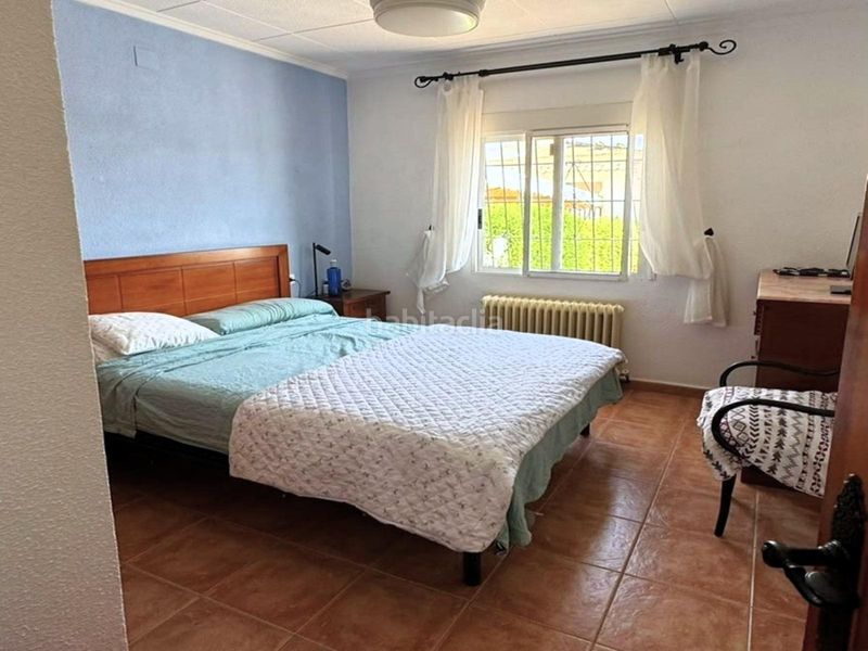 Foto f985bfc9-3d64-4f51-84a2-4b006a24987b. Casa aparellada a calle c. schumann 19 a Zona Carrefour - Urbanizaciones Torrevieja