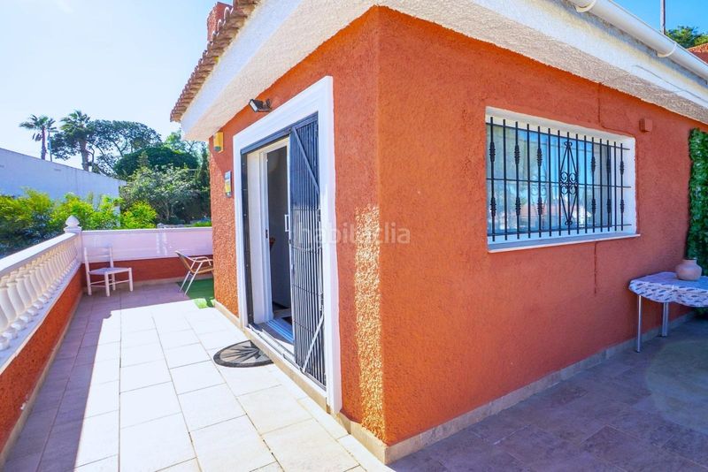 Foto 43563186-e911-4570-bcc6-a1571aaae8e1. Xalet a avenida av. elche bal 41 a Los Balcones-Los Altos Torrevieja