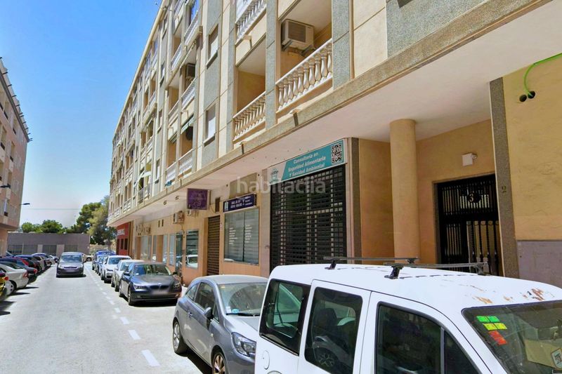 Foto 616a8f3e-4350-4769-b6bc-59366356600d. Appartement in calle c. bilbao 3 in Parque de las Naciones Torrevieja