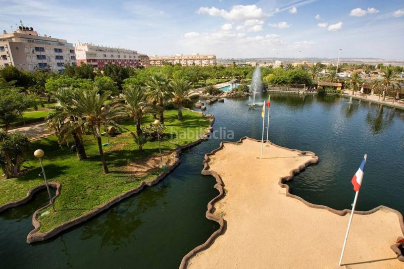 Foto a2b199a8-f34b-4ae1-9181-cf21ab880c4b. Appartement in calle c. bilbao 3 in Parque de las Naciones Torrevieja