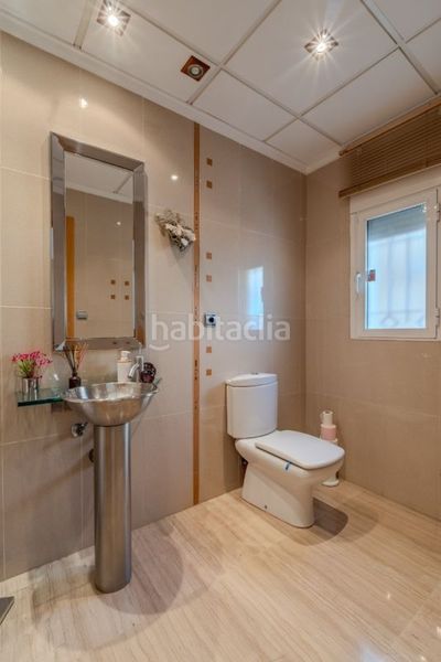 Foto fa96e5c3-e689-4e4c-842a-fd243a870407. Chalet con parcheggio piscina in Almoradí