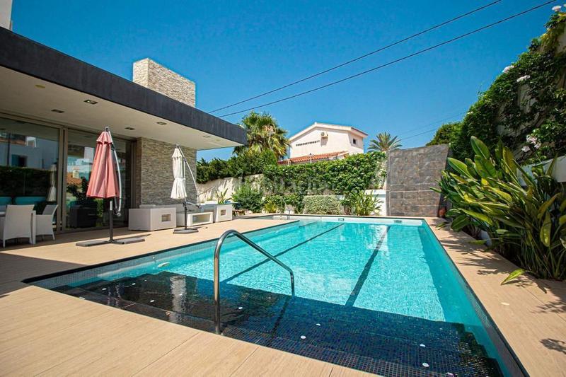 Foto 6a879413-63e9-4277-8b08-829b9dc70877. Chalet avec parking piscine dans L´Albir Alfàs del Pi (l´)
