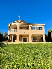 Xalet  Avenida avenida de torrevieja-los balcones. Villa en la urbanización los balcones