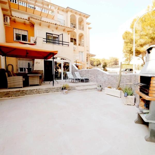 Foto 0c6baceb-4930-4a84-908d-34ac7250d13a. Duplex in calle manuel machado-cmor 3 in Campoamor Orihuela