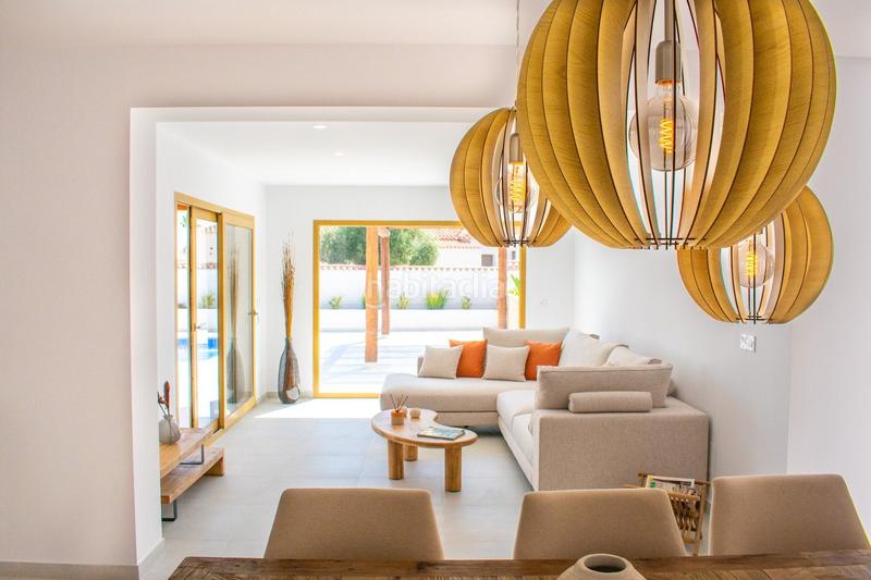 Foto d8b70bc5-8511-442d-8430-6f196e2385fc. Chalet dans calle lavanderas dans Zona Carrefour - Urbanizaciones Torrevieja