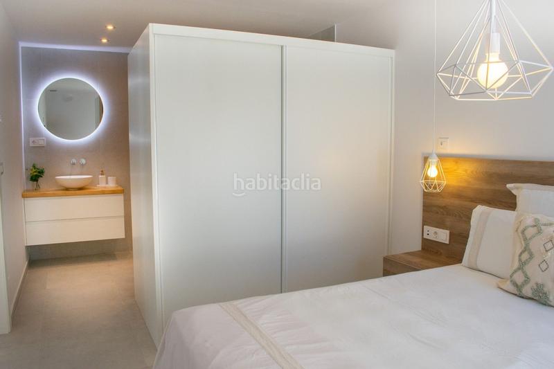 Foto bcf6c82c-aebf-451e-9a1f-900c65b197f2. Chalet dans calle lavanderas dans Zona Carrefour - Urbanizaciones Torrevieja