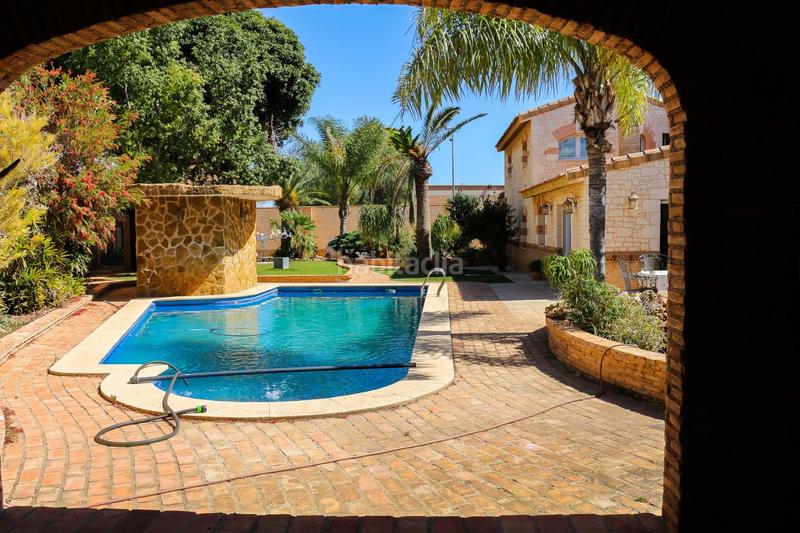 Foto 8a8479cd-55bd-4e88-b53a-8f1d26e7d430. Chalet with heating parking pool in Los Urrutias Cartagena