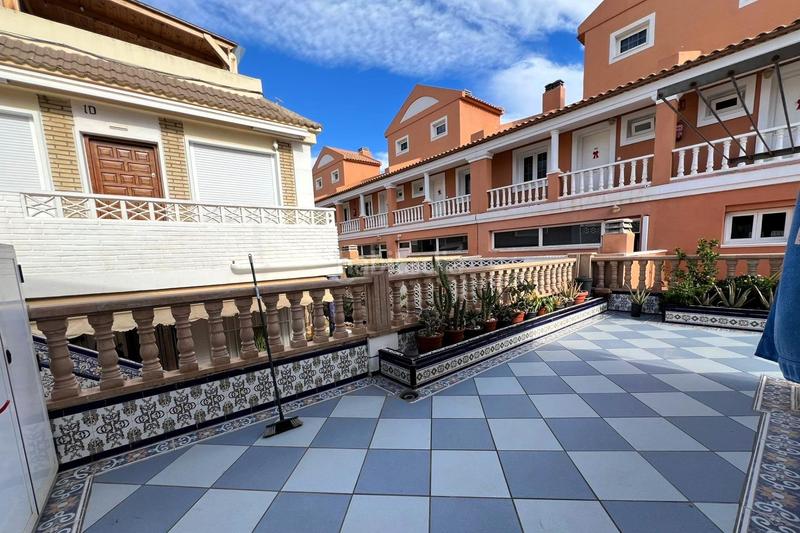 Foto 081e8417-0c60-42b8-9dee-6e075db03790. Semi detached house in avenida holandeses 4 in Los Europeos Torrevieja