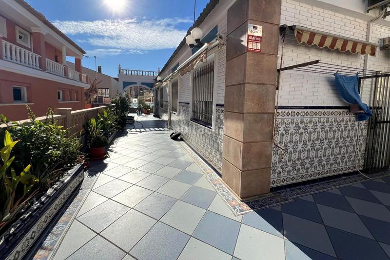 Foto 57bca6b9-acb2-4447-9abd-a7f1508b8d28. Semi detached house in avenida holandeses 4 in Los Europeos Torrevieja