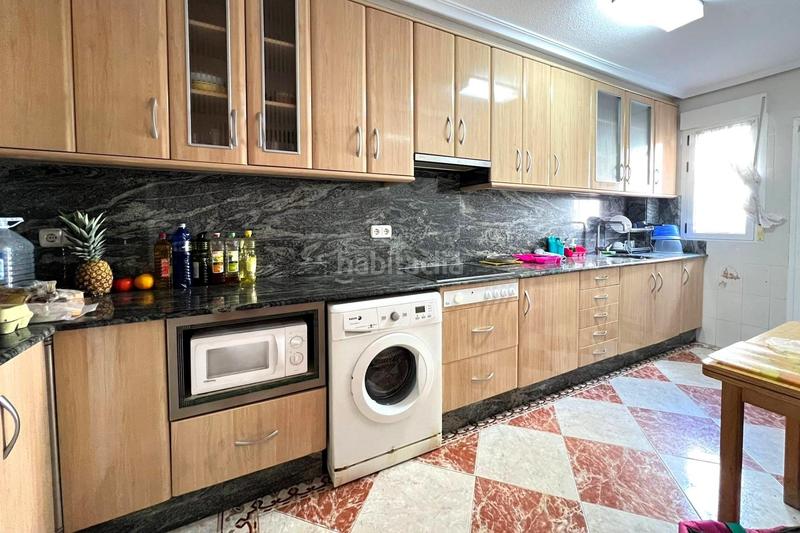 Foto b7f64b9c-a644-4f95-ad13-515032c77b2c. Semi detached house in avenida holandeses 4 in Los Europeos Torrevieja