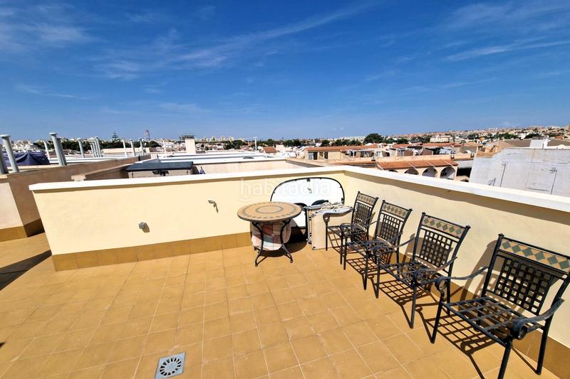 Foto c7832cbf-c905-4394-a2d6-cf0ce40b09b4. Àtic a calle oslo 6 a Zona Playa de los Locos Torrevieja