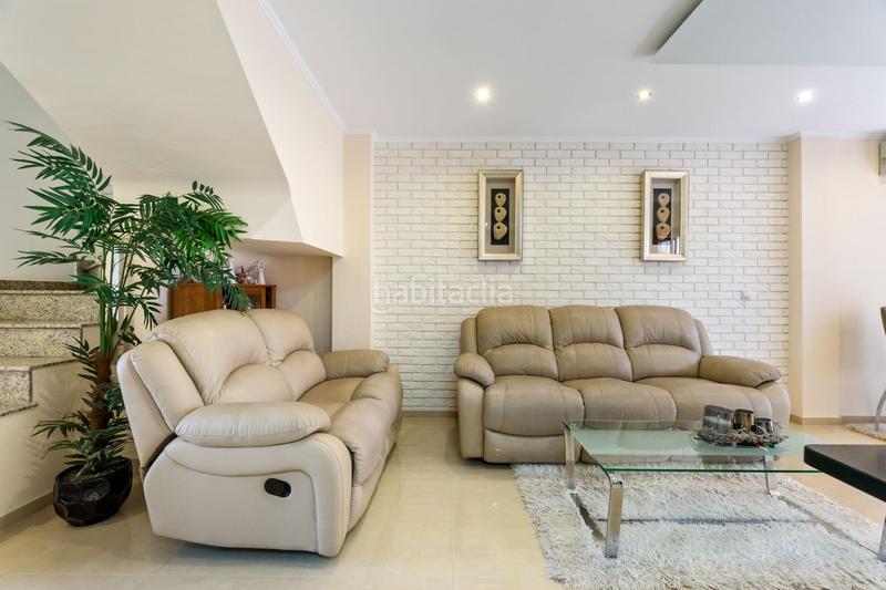 Foto 3bc8b772-cc71-4b75-bb7b-0c3eea437222. Semi detached house with heating pool in Parque Acuático - Sector 25 Torrevieja