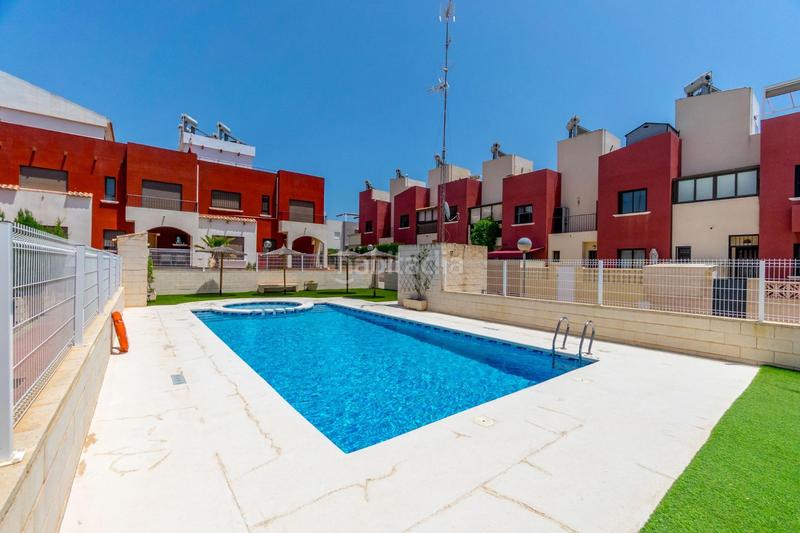 Foto 981c5f69-3250-4fda-bc3e-31e6e8bdfc41. Semi detached house with heating pool in Parque Acuático - Sector 25 Torrevieja