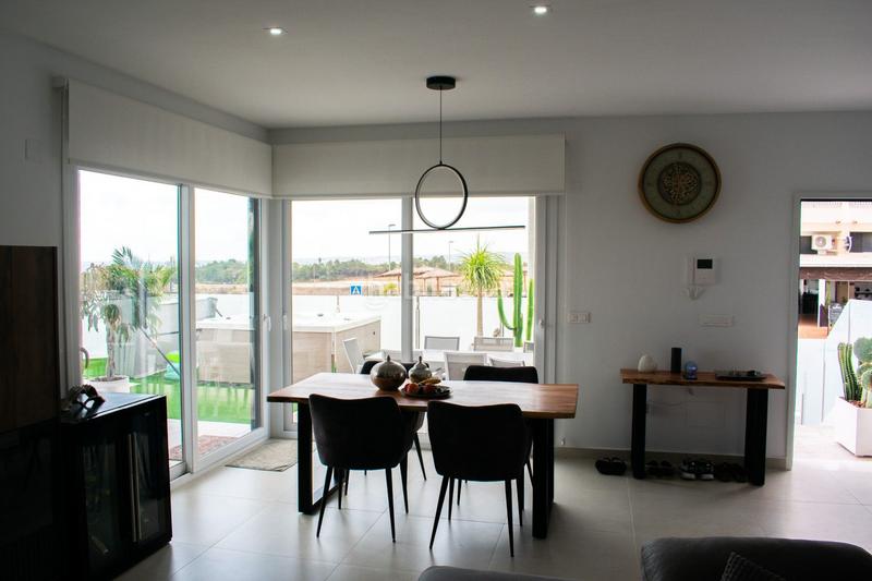 Foto 99e18b5f-c4a0-42f7-a407-89f2edb68082. Chalet en calle mandarino villa exclusiva 193 m en la zona de vistabella golf. en Orihuela
