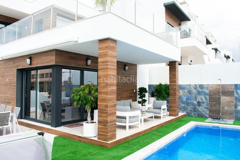 Foto a838c9ad-704f-4b84-8628-93f65e5884f1. Chalet en calle mandarino villa exclusiva 193 m en la zona de vistabella golf. en Orihuela