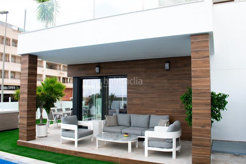 Foto e38e1158-94cf-4662-aeac-c10ad7b47f99. Chalet en calle mandarino villa exclusiva 193 m en la zona de vistabella golf. en Orihuela