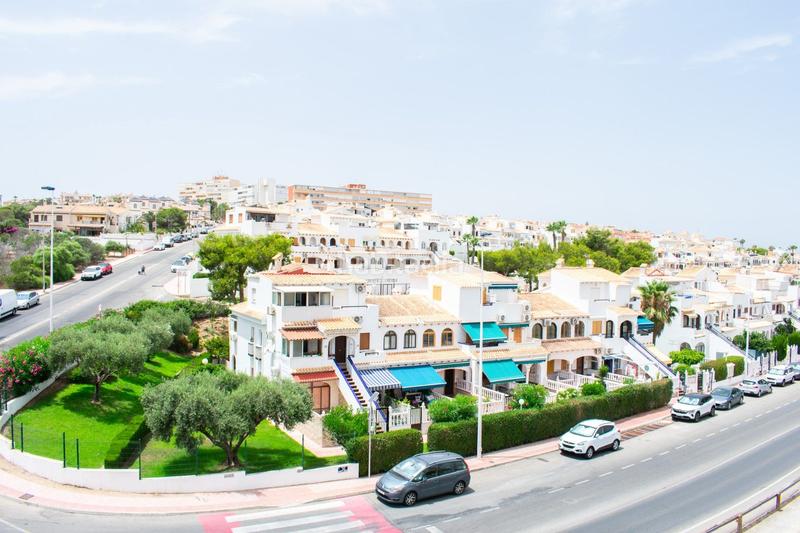 Foto f0ffe31f-7d50-41d1-9c2e-60fd6d376884. Penthouse with pool in Cañada del Molino Torrevieja