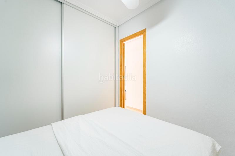 Foto 50aa8bb4-49bd-4b05-8d87-38d5aef1d884. Casa a schiera in calle bulnes 3 in Playa de los Náufragos Torrevieja