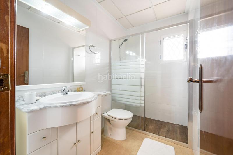 Foto a0c0302f-65d6-46a3-abd0-d82e9bbd4a58. Casa a schiera in calle bulnes 3 in Playa de los Náufragos Torrevieja