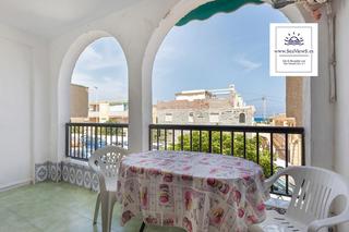 Apartament a Avenida inglaterra 13. Acogedor apartamento 55 m con 2 dormitorios, balcón con vistas a