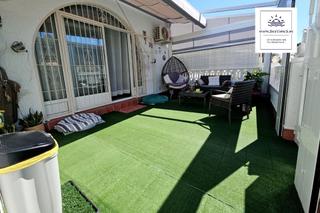 Semi detached house in Calle lejona 62. Maravillosa casa adosada 62 m2 con 2 dormitorios en el popular s