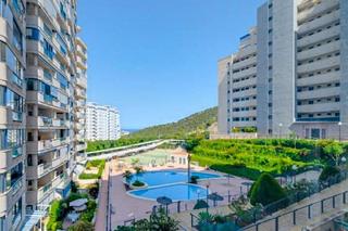 Apartamento  Avenida mestral 53. Acogedor apartamento 66 m  planta 10 con 1 dormitorio, amplia te