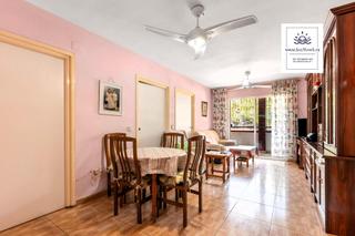 Apartament  Calle rafal 4. Acogedor apartamento 86 m  planta baja con 3 dormitorios en una