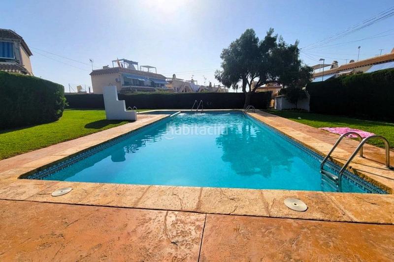 Foto 29266b8d-3bc1-4060-ac0c-4a539642ddb0. Pis a avenida alfredo nobel 193 a Zona los Frutales Torrevieja