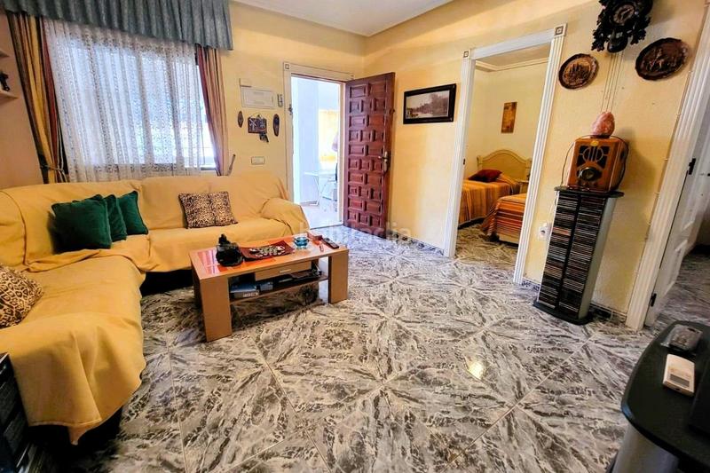 Foto b1e6eb08-ec6a-445b-b22c-ae2d52b5c4c3. Pis a avenida alfredo nobel 193 a Zona los Frutales Torrevieja